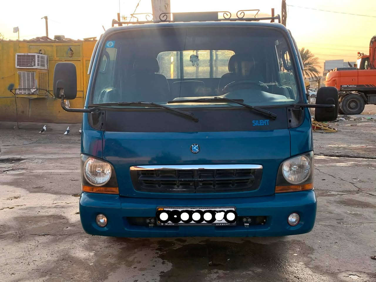 السلام عليكم
من رخصة الادمن للبيع كيا حمل ام عيون موديل 2002 رقمها بغداد انكليزي بسمي تحويل مباشر حدادية امامي خلفي جديد تخم تاير باتري جديد محرك كير اكسل عارضها 78 ورقة وبيها مجال بصيط حك الجية مكاني بغداد الدورة رقم تلفوني *********** متواجد رصيد وواتساب
