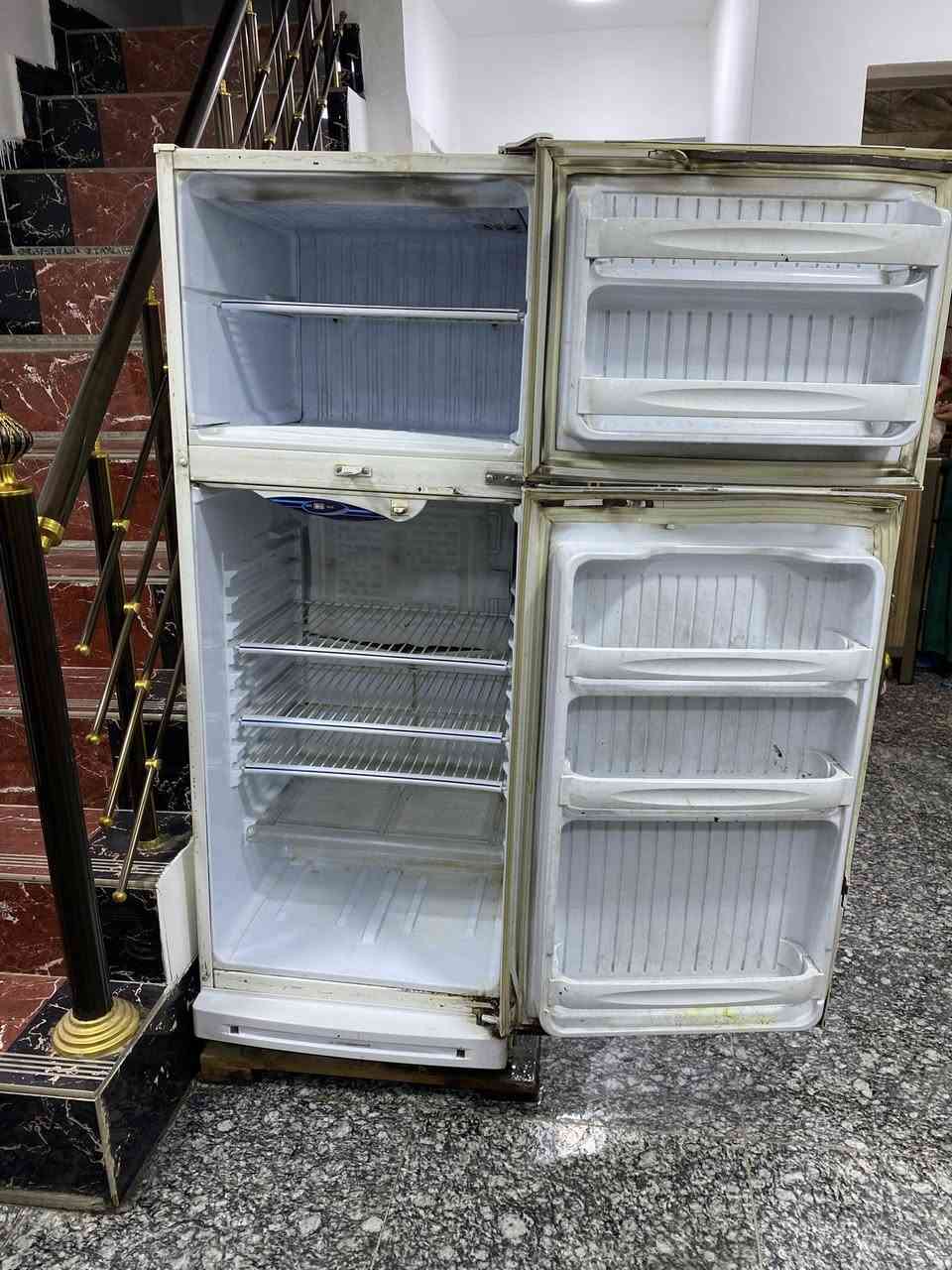 ثلاجة كونكورد اصلية بلاديةً بدون تصليح على وضعهه
شغالة و تجميد ممتاز 
السعر 250 الف 
للاستفسار الاتصال بالرقم 
***********
