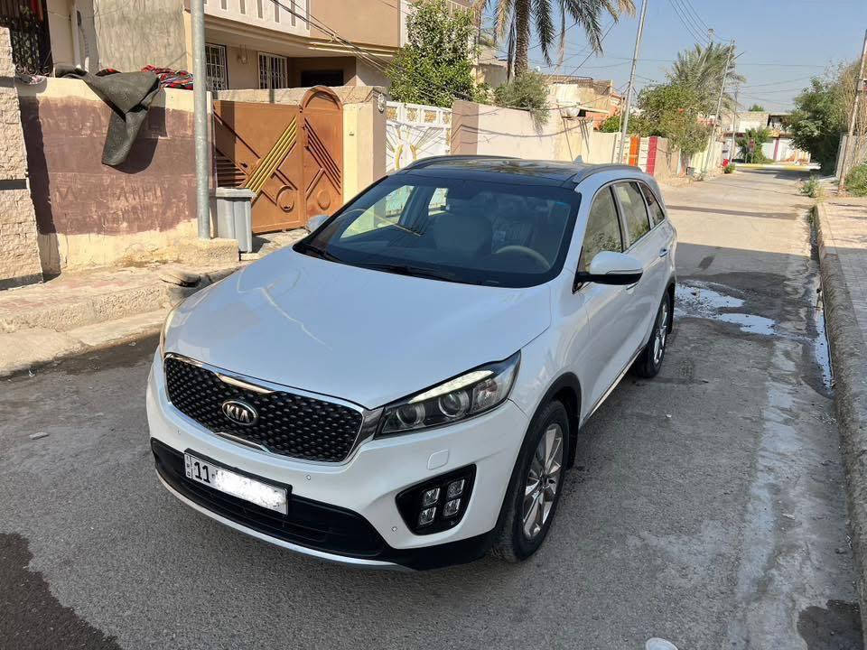 كيا سورنتو خليجي 
رقم بغداد الماني بسمي 
موديل ٢٠١٥ شكل ال١٦
لون ابيض 
٦ سلندر ٧ راكب 
فوووووول مواصفات ١/١ ViP اعلى فئة 
بصمتين: تشغيل وتقفيل 
بنورمااااا طكتين جام 
٥ كامرات جانبية
الباب الخلفي كهرباء 
هند بريك بصمة 
اوتو هولد توقف ذاتي 
فوررررر ويل 4:4
مانع انزلاق وانحدار 
رادارات جانبية وامامي وخلفي
زراك لايت بلدعامية 
بردات خلفية اصلية 
كشنات جلد اصلي لونين 
كشنات ٢ كهرباء 
كشنات تدفئة وتبريد 
كشنات الخلفية تدفئة وتبريد 
كشنات ذاكرة 
جي : بي: اس: خرائط طرق 
اريل ابيض طيارة 
شاشة كبيرة اندرويد 
كامرة دوارة اصلية 
مري شفط مع القفل 
حساس امامي وخلفي 
نظام ايكو درايف 
شاشة الدشبول الكترونية 
تحكم استيرن فول 
مري شفط وقلابة مع البك
اشاير بلمري 
يدات نيكل اصلي 
ويل اكروم ١٩
تخم تاير جديد لك 
ماشية ٨٠ الف اصلي 
كير ومكينة وصدر وحدادية وتبريد خير من اللة 
بدون ضربة وتبديل واشخوط وبارد وصبغ عدى شبرين بلجاملغ مال شخط 
سيارة جديدة معنى الكلام ومال بيت 
الرقم الدولي الجديد/ هزة جديدة/ سنوية جديدة 
الارضية مغلفة جلد/ كتلوكات الشركة موجودات/ البصمة الثانية ممستخدمة 
سيارة بية تراي مال زيرو 
السعر ٢٠٩$
***********
