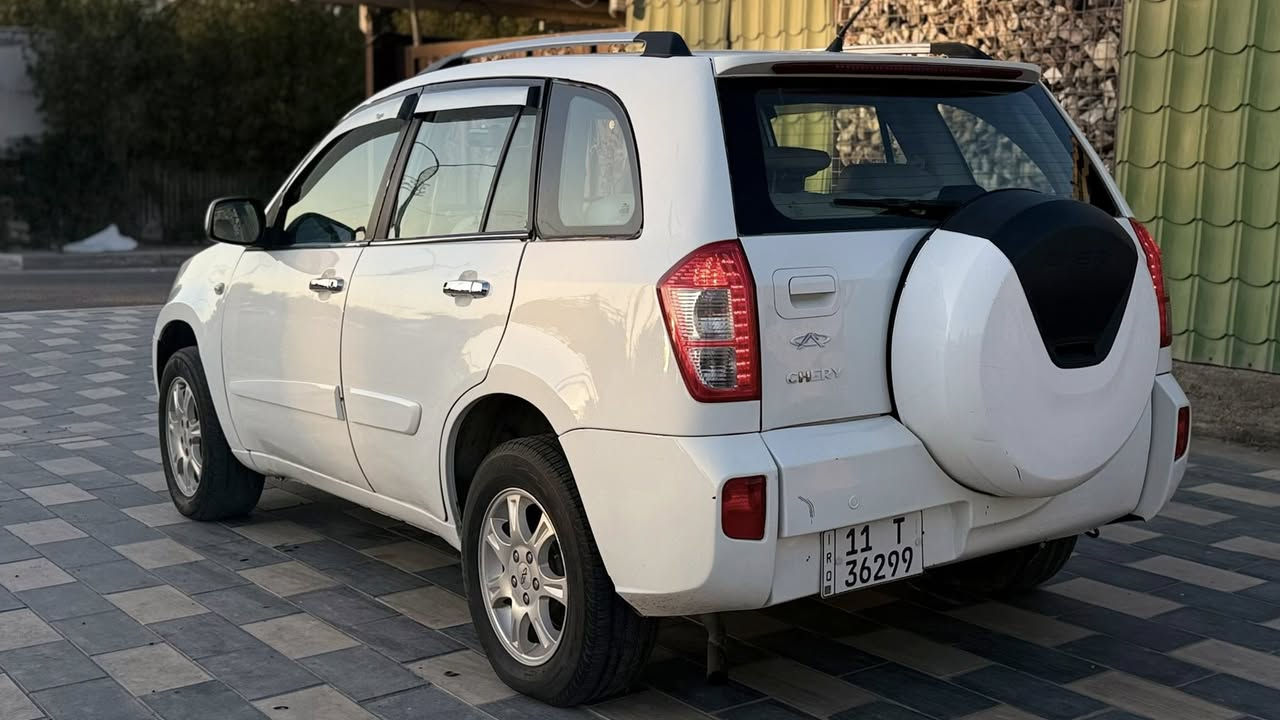 أسلام عليكم تيكو مديل 2012  السياره بسمي تحويل مباشر السياره خير من الله لا تبخير لا تنقيص تبريد ثلج صدر امامي خلفي بحاله جيده  مكينه كير كله جديد ومكفول السياره حلوه ونضيفه بيه الدواير مال جاملغات صبغ وبيه الدوس صبغ فقط  السعر 53 وبيه مجال مكاني بغداد ‭0770 008 7486‬
