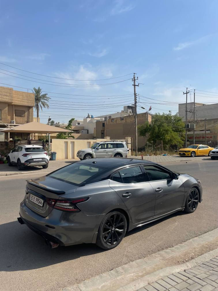 مكسيما sr plus 2022 
السيارة فول الفول اعلى مواصفات 
 
ماشية ٦٠ الف حادثها جاملغ وبنيد مصبوغة حزام توحيد لون بدون قطرة معجون رقم اربيل باسمي تحويل او وكالة سعرهه 130 مو سعرهه  بس محتاج *********** مكاني السيديه بغداد, العراق
