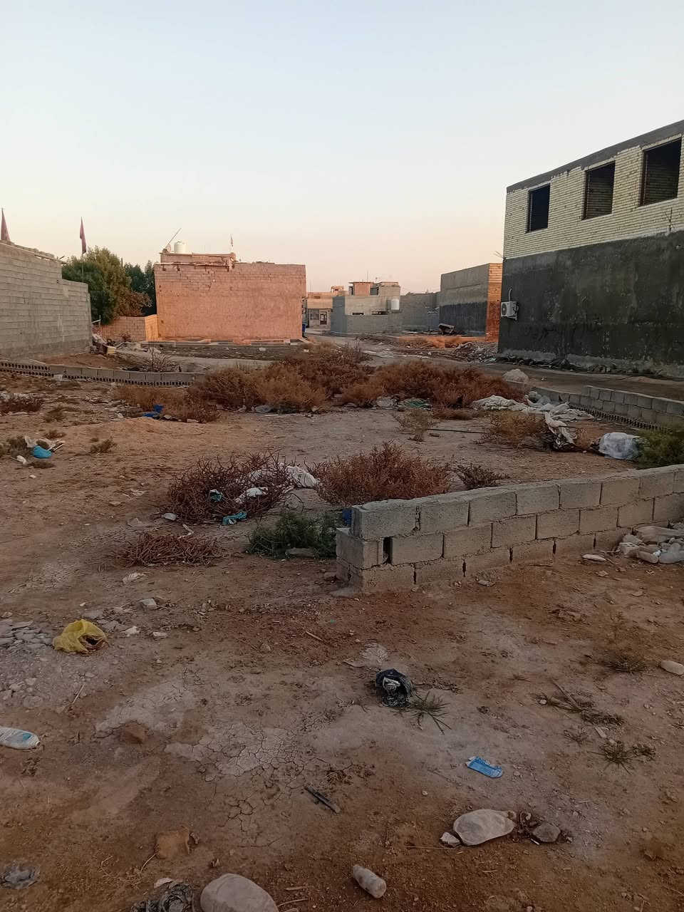 قطعه للبيع ركن الجامعه كربلاء موقع تجاري سند 25 للاستفسار اكثر التصال عله صاحب القطعه ***********
