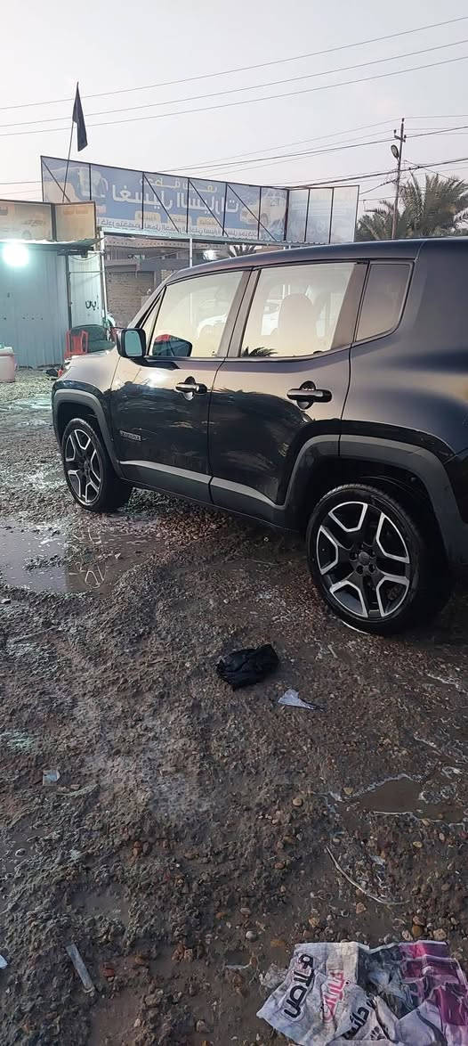 جيب رينجيد موديل 21 فول بصمه رادارات بالمري حساس خلفي بسمي مثنى محرك 2400 بيه جاملغ وبنيد مبدل سياره جديده *********** واتساب او على ماسنجر السعر 140 وبيه مجال
