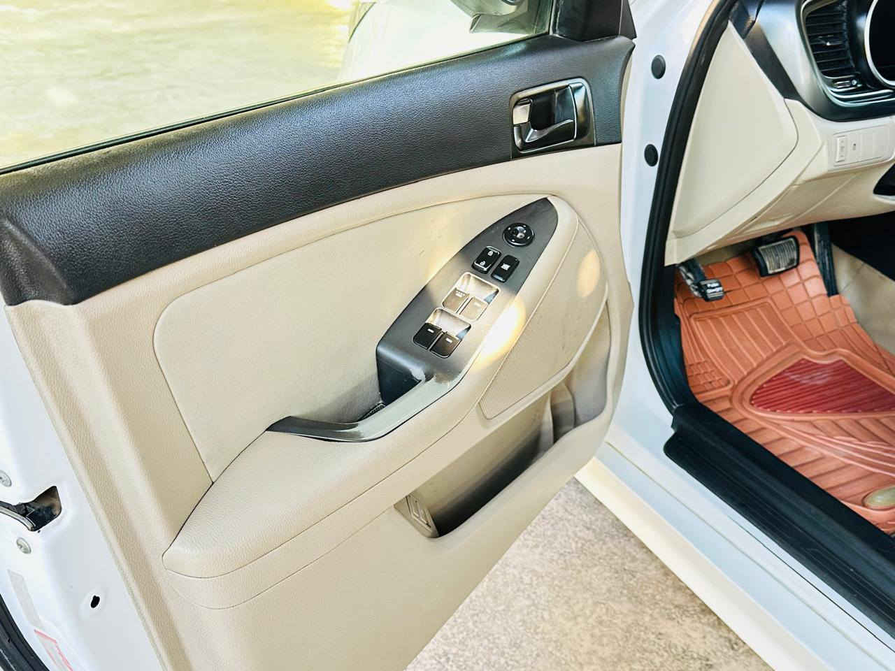 السلام عليكم ورحمه الله وبركاته 
للبيع او للمراوس 
كيا اوبتما 2015 وارد امريكي
بجم كبس بدون ايرباك 
بيها جاملغ خلفي وجنطه صبغ 
السيارة حيل جديده 
مكينه كير حدادية جدد
داخل وخارج وضع شركه 
داخل بيجي كارتون 
مابيها نقص برغي وجاهزة على اخر حباية
نواصفات نص فول 
رقم بغداد الجديد تحويل مباشر
للستفسار اكثر اتصل مكانه بابل مسيب 
***********
