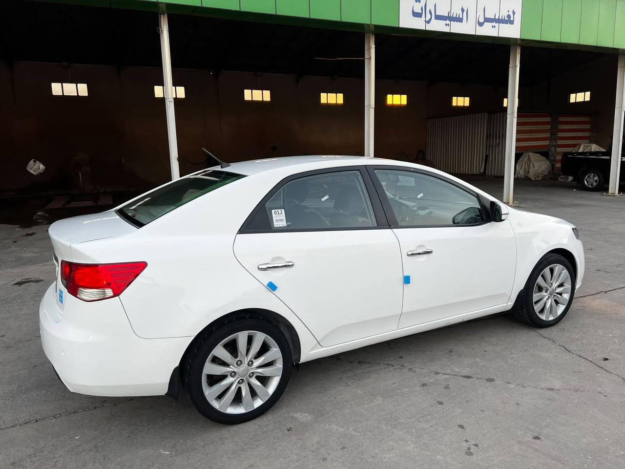 السلام كيا سيراتو خليجي موديل 2013 حره تحويل ثاني يوم مشروع وطني سنويه ل 31 رقم بصره كفاله عامه من الضربه والتبديل بيه رش الباب الخلفي تجميل شرط بدون ضرر داخلي والباقي كفاله كير ومكينه وحداديه وتبريد تدفئه اربع تايرات جديدات موصفات تحكم استيرن جيهتين حساس خلفي بلاجكتور 5ويل وكب اشاره بلمري مرايات شفط مكينه 1600 شرط مامفتوحه ماشيه 150 سياره جديده شرط احلا من الصور لاطخات ولابارد دواخل جدد ترايه كلش حلو السعر 104 مكان السيارة الناصرية التصال ***********
