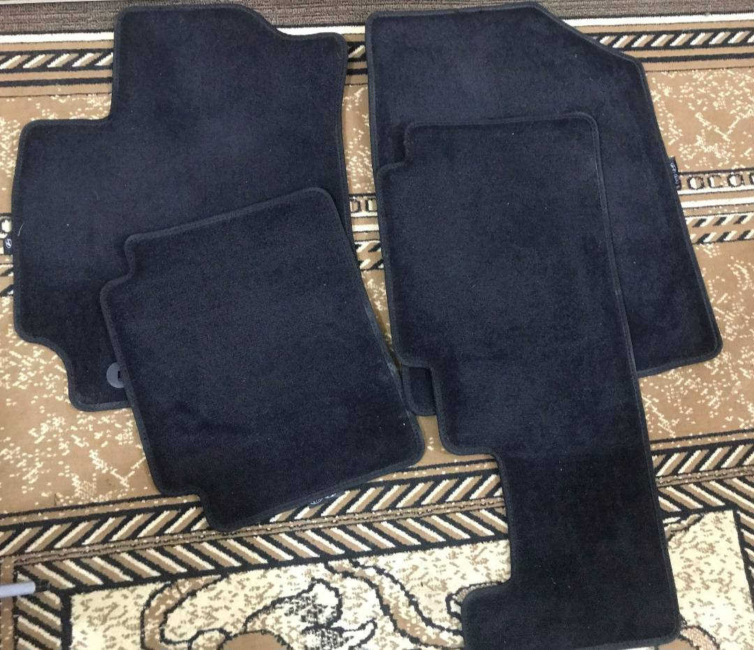 السلام عليكم للبيع قيم واخذ شاشه توسان البلاديه مال سياره  لمس كامرا  شغاله وكاربد توسان اصلي العنوان بغداد ***********
