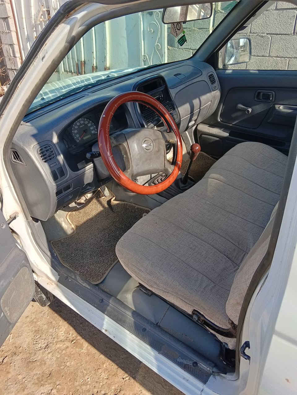 سلام عليكم نيسان 2002 بيه جاملغ مبدل امامي  سياره جاهزه تخم تاير تبريد شغال سياره خير من الله مراوس بكيه حسب التفاق مراوس فقط ‏‪0781 059 6099‬‏
