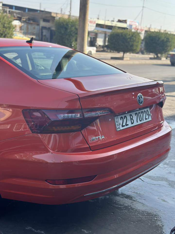 Volkswagen Jeta 2019 SE
‏  لون برتقالي بيه  البنيد مصبوغ وابواب  عكس سايق مصبوغة السيارة بدون حادث البنيد واكع عليا حديد وصابغي والابواب مشخوطة بستوتة ومصبوغة بدون ايرباك  صورة التقرير موجودة سونار موجود

محرك 1400 تيربو  

 رقم الشاصي (3VWC57BU2KM232037)

موصفات 

بصمة تشغيل

نظام الحفاظ على المسار

نظام نقط عمياء 

التوقف ذاتي عند الرجوع

لايتات زنون (لد)

بك لايت (لد)

نظام ترحيب

تحكم استيرن جهتين  

كشنات جلد تدفئة  اربع مقاعد

ستيرين تدفئة

هانيد بريك بصمة

بانوراما

شاشة 

كامره دوارة 

تشغيل عن بعد  

ماشية  ٧٣ مايل

رقم اربيل الجديد ،  بأسمي السيارة
السعر ١٤٠ وبيهة مجال

‭٠٧٨٣ ٨١٠ ٩٣٠٨‬
