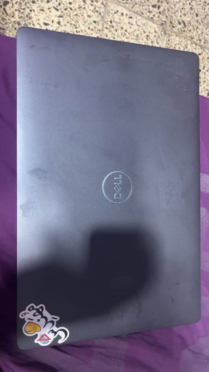 لابتوب dell core i7 الجيل التاسع كارت شاشه خارجي 4 GB ويندوز 11  اللابتوب نضيف ما صار 4 اشهر من اخذته استخدمه بس للدراسه وحاليا محتاج فلوس اريد ابيعه اللابتوب كلش نضيف 
السعر 550 وبيه مجال يرحم والديكم لحد يكسر بسرعه الجهاز نضيف بالصناعه ب اغلى يبيعو بس اني محتاج مكاني بغداد 
واتساب ***********
