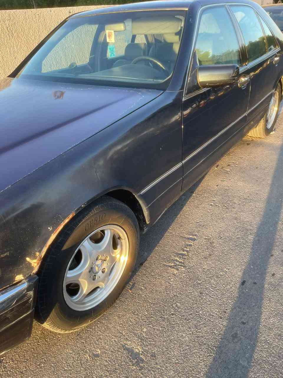 السلام عليكم 
مرسيدس شبح رئاسي 96 
الماني فول عده الفتحه 
تحكمات كشنات جلد كهرباء 
دبل جام ضد الرصاص 
السياره فول الفول عده الفتحه 
محرك 320 
بيها باب الصدر مبدل فقط 
وكلير شويه واكع يرادله صبغ موضح بالتصوير 
السياره جديده صدر جديد 
تخم تاير جديد 
كهربائيات كلها شغاله 
مابيها اي نقص 
السعر ٧٥ وبيها مجال قليل 
العنوان بغداد الحريه 
للاتصال ‭٠٧٧٠ ٧٦٧ ٦٠٠٨‬
متراجد واتس
