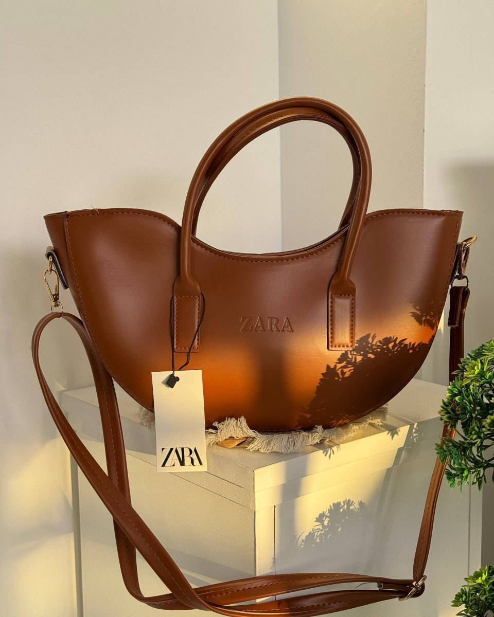 جنط نسائي/تم تكرار الموديل 
سعر المفرد 10 آلاف دينار
سعر الدرزن 84 ألف دينار
قياس 15 × 30 سم 
واتس اب :***********
واتس اب :***********
