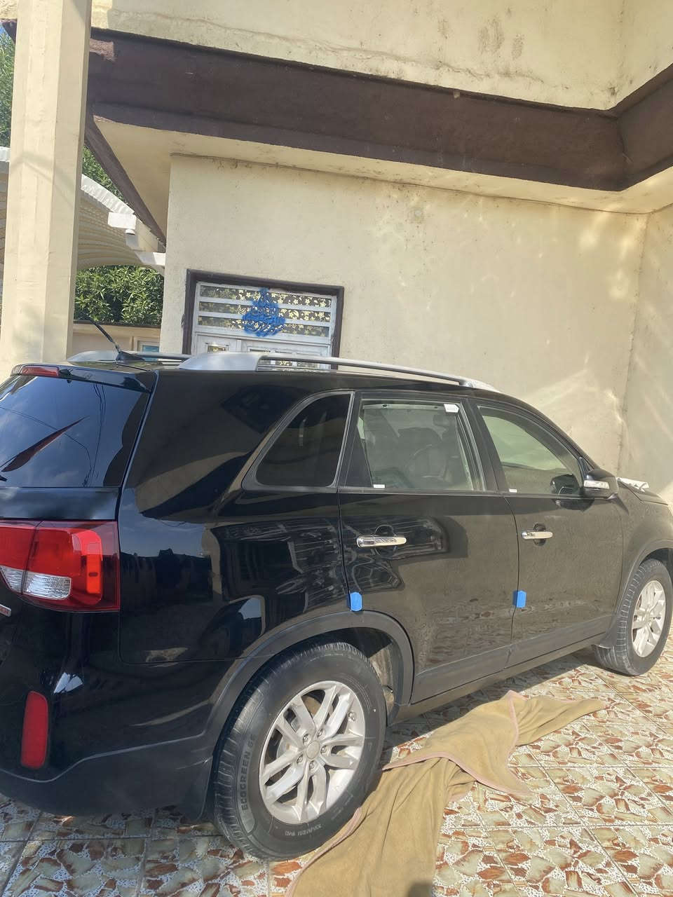 سورنتو 14  اسود امريكي سعره 137 وبيه مجال 

رقم  كربلاء انكليزي جديد بسمي 
  
موصافات شاشه  اشاير  بل مري  

بيه قطعتين بنيد  وباب 
 سعره 137بيه مجال  

مكان كربلاء 
رقم ***********
