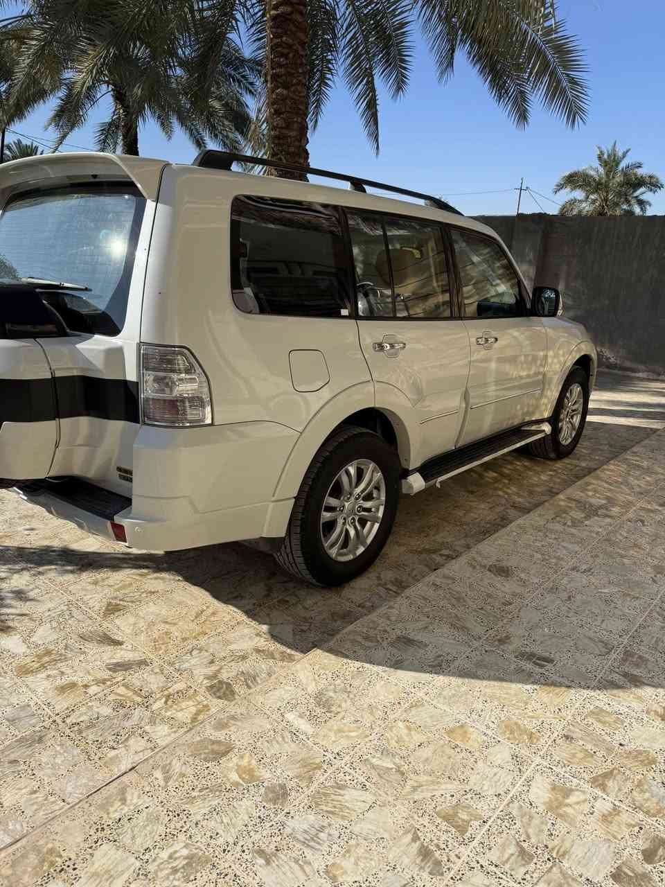 سلام عليكم / سياره باجيرو حبتور موديل 2020             فول مواصفات سياره مكفول كفال عام  ليت زركات.  كشنات كهربائيه. تبريد 3 قطع تحكم ستيرن   ام دمام    محرك 3800 v6 سياره ماشيه 40 كيالو  رقم اربيل   مكان سيارة بغداد  ارشديه الستفسار ***********/***********
