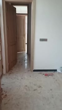 شقه للايجار مكتب اسد بغداد للعقار  مكان شارع المسبح  07715697633محمد