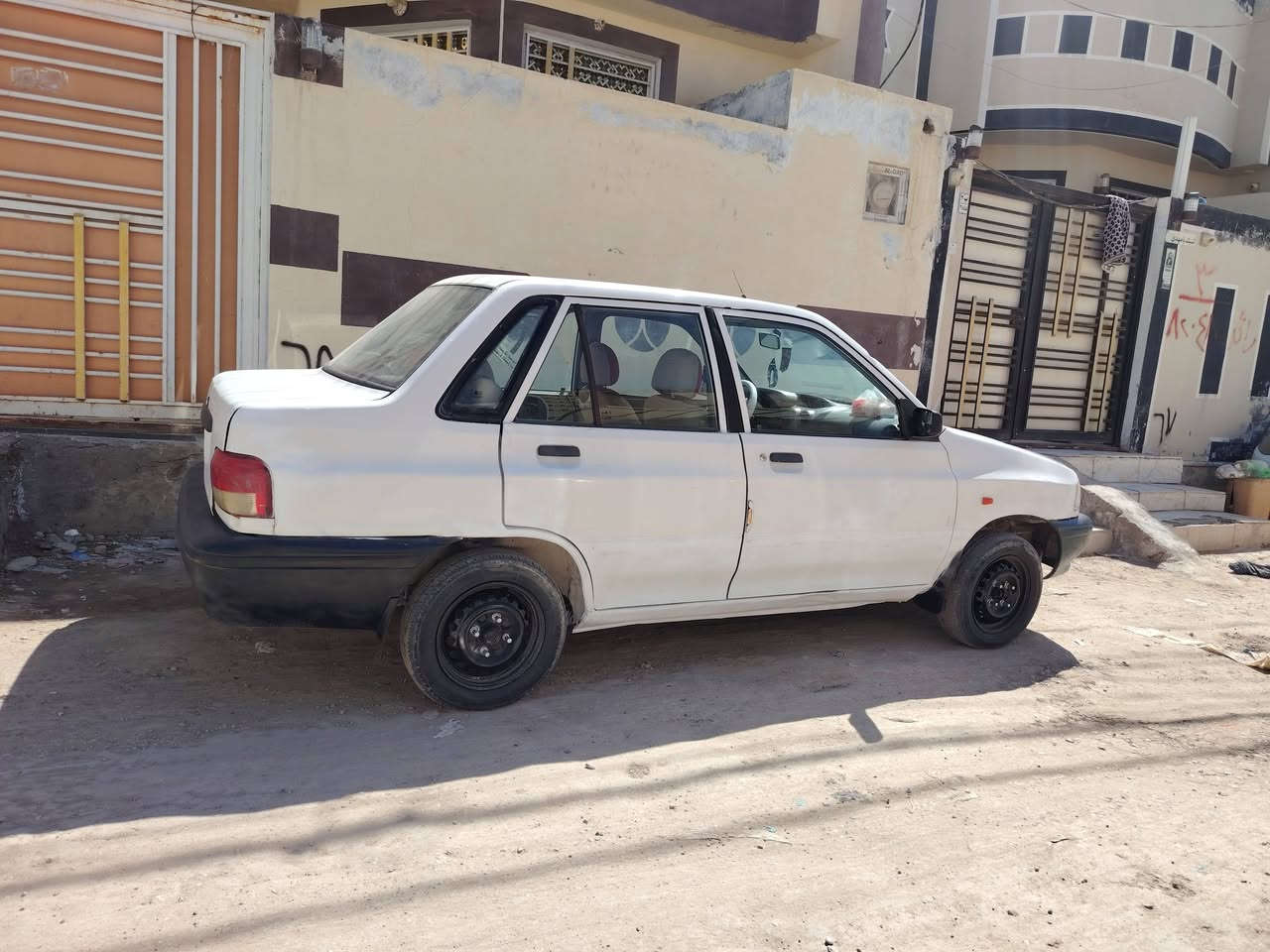 سلام عليكم سايبه البيع مديل 2012) (رقم قادسيه) سنويه الحد29)  مكفوله من الضربه مكينه وكير مال بريد نضاف) اريدها 30 وبيها مجال قليل قليل مكاني نجف حي النداء رقم الهاتف (***********)
