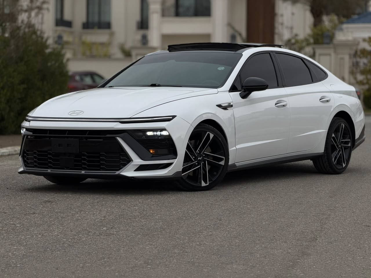 2024 HYUNDAI SONATA N LINE 
  سوناتا اين لاين 2024  
فئة N-line 🚀 
السعر 233$
وبيها مجال بسيط
موديل : 2024 🩶
المحرك : 2500 توربو 🚀
الحالة : جاملغات امامي بارد وتكحيل 
بدون دواخل ايرباك برده
العداد :40 الف ميل
الموصفات N Line 💣🔥
1/1
كشن خزن
كشن حضن
بصمة ابواب لمس. +تشغيل عن بعد
‎بانوراما
‎كشنات كهرباء   
‎تدفئة بالستيرن
‎لايتات 2 عدسات زنون عالي ناصي
‎رادرات جوانب  +خلفي و امامي + توقف تلقائي 
‎انارة داخلية متغيرة 10الالوان
‎حساسات امامي + خلفي 
‎سستم صوت BOSE الصوت 12سماعه ودمام 
‎هاندبريك بصمة + اوتو هولد للتوقف في الازدحام
‎شاحنة وايرليس
‎منافذ USB امامي خلفي
‎تبريد قطعتين + تبريد شاشه متصلة 
‎صندوق الكتروني يفتح عند الاقتراب
 دبل اكزوز محرك2500 تيربو✈️ 
‎ بكلايتات امامي خلفي لد  
‎شفتات بل ستيرن 
‎نضام الترحيب عند الاقتراب داخل وخارج السيارة
‎ويل سبورت 19 N 
‎نضام تحديد المسار للسياقة بين الخطوط
‎مستشعرات بل باب من تفتح الباب تتوقف السياره
‎نضام normal +sport +sport plus +custom 
5 وضعيات صوت المكينة 
بانوراما طكتين
‎تبريد مركزي +تبريد لمس

السعر 233$ وبيها مجال
بدون رقم تترقم أربيل 

مكان السياره اربيل🤍
☎️📞
***********
