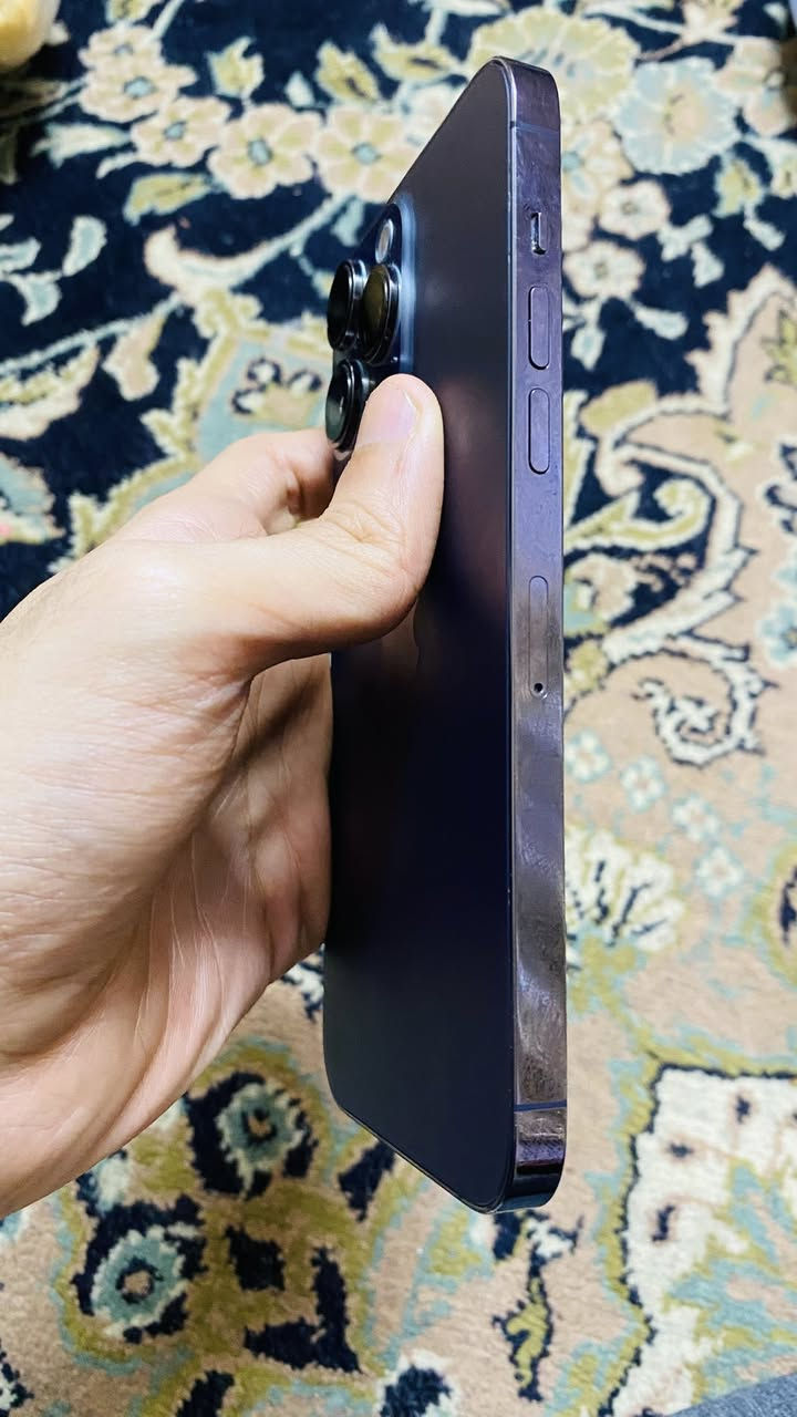 14برو ماكس ذاكره 256 مبدل بس بطاريه فقط والباقي مكفول  السعر 550 وبي مجال التواصل على سيم كارت فقط ***********
