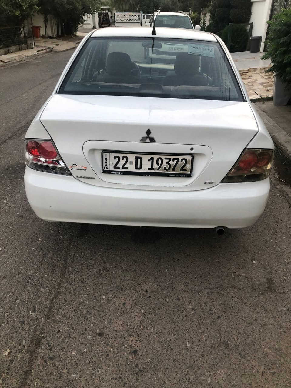 السلام عليكم
بو قروشتن لانسه ر ٢٠٠٧  هه ولير
٢پارچه ى بوياغه هه نديك به له و كارتى هه يه 
جوار تايه ى تازه يه 
مه كينه بچوك گير توماتيك 
سه نه وى به سه ر چوه مه سروفى تيدا نيه 
سعر ٦٧وه ره قه 
شوين هه ولير
***********
***********
