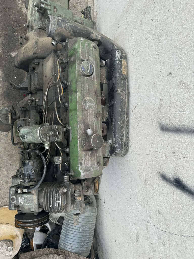 گێڕ و مەکینەی بار هەڵگر مارسیدس ئەلبا شەش بستن بە کاملی بۆ فرۆشتن لە سلێمانی 
***********/*********** السليمانية, العراق
