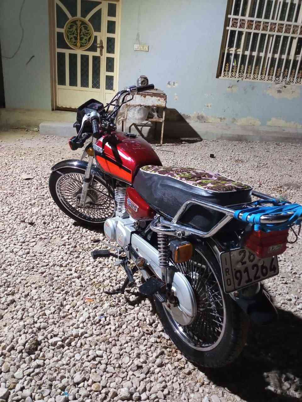 4 كير للبيع رقم نكليزي السعر ٩٢٥ او بيه مجال مكاني نجف قضاء المناذره للاتصال ***********
