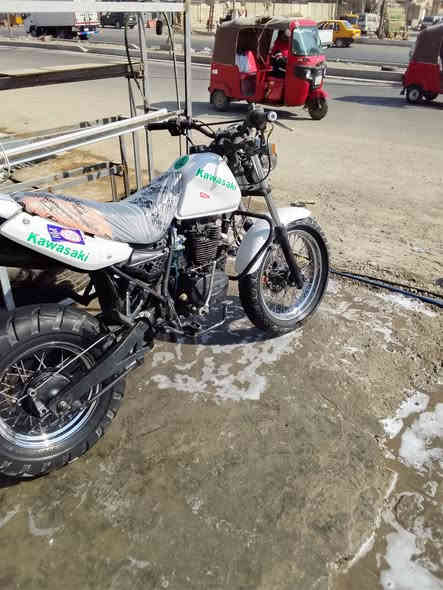 قفاز كاوسكي دراجه نضيفه وحلوه مكينه تخبل تيرات جدد سلف شغال هندل شغال ويل نيكل مرتبه وحلوه سعر 475الف مستعجل على بيعتهه عنوان بغداد الطالبيه ***********
