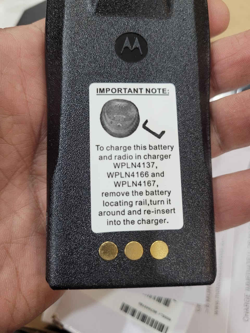 من رخصة الادمن متوفر 12 بطاريه موترلا اصلي
مع الحامل لاجهزة اللاسلكي موترلا صنع ماليزي وخلايه البطاريه تايون جديد غير مستخدم


**إذا كنت صاحب هذا الإعلان وتريد حذفه لأي سبب، رجاءا أرسل رسالة إلى الدعم الفني**