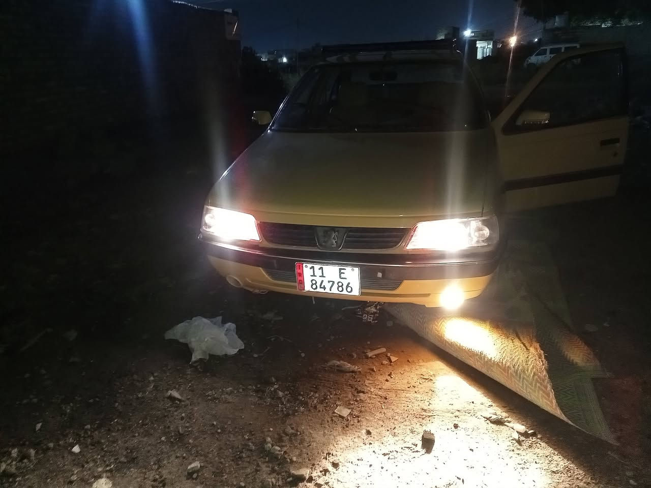 سلام عليكم للبيع بريجو لميس 2013سياره جاهزه مكينه كير تبريد كهربايات رقم بغداد تحويل شرط سنويه 2030مصفره هيه وغرامات مكاني بغداد الشعب موبايل ***********سعر 32وبيه مجال
