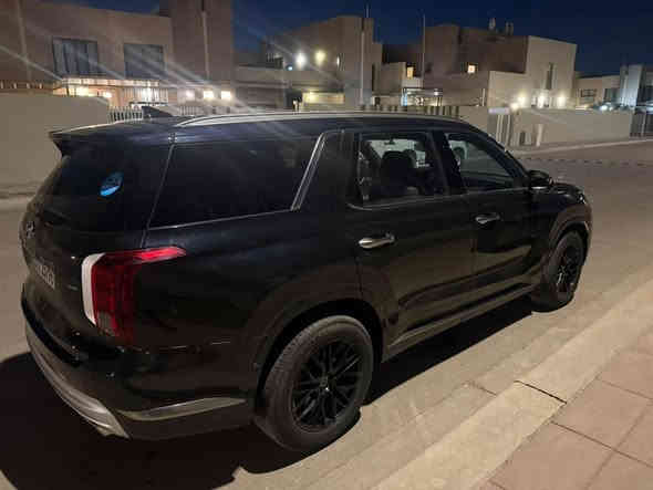 هيونداي باليسايد 2023 – كالكرافي (وارد أمريكا) للبيع
رقم اربيل يعني  تنسى الغرامات
32 سعر 

الحالة: حادث بسيط – صور الحادث مرفقة
الموقع: بغداد – مجمع البدور السكني
للتواصل: ***********

⸻

المواصفات:
 • محرك 3.8 سلندر V6
 • مقاعد جلد مع تدفئة وتبريد أمامي وخلفي
 • ثلاث مناطق تكييف (أمامي–خلفي–مركزي)
 • داتا شو / HUD
 • حساس أطفال داخل المقصورة
 • نظام ملاحة CBS
 • نظام صوتي متكامل
 • حساسات 360° + كاميرات 360°
 • تشغيل عن بُعد
 • نظام الوقوف الذاتي أمامي وخلفي
 • نظام قيادة لركن السيارة بالبصمة للأمام والخلف
 • فتحتان سقف (بانوراما مزدوجة)
 • باب خلفي كهربائي (جنطة كهرباء)
 • تايرات جديدة + بطارية جديدة
 • كير دكمة
 • 5 أنظمة قيادة
 • خزن وضعيات كرسي السائق
 • مواصفات الكالكرافي الكاملة المعروفة
