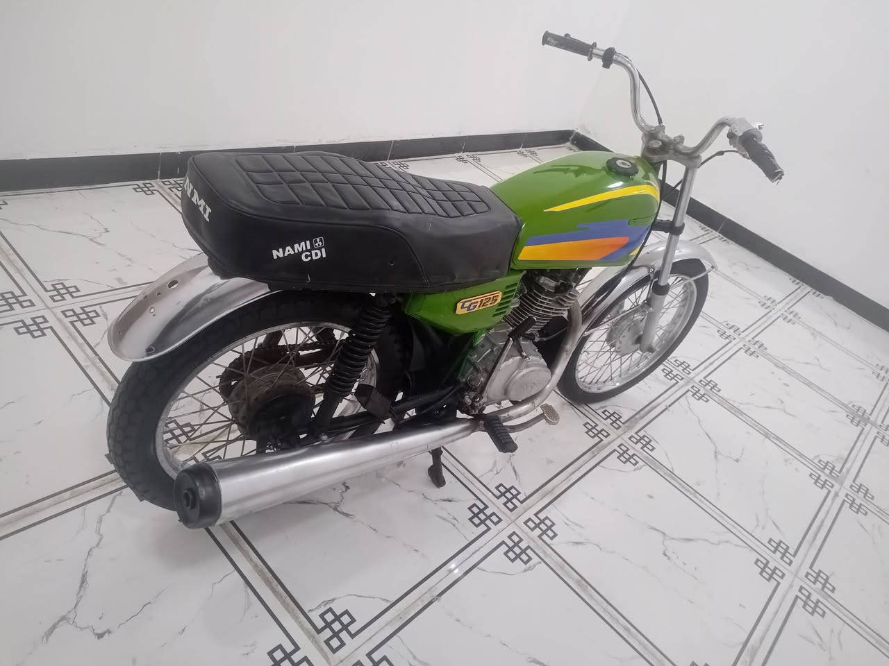 ادوات مكينه نامه شلعه تشك المكينه مكفوله من التنقيص والتبخير والدخنه دراجه نضيفه كلش مكفوله من البوكه سعر 400 بيهه مجال قليل ***********
