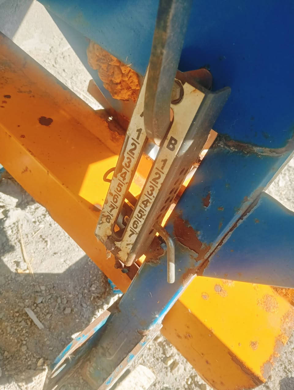 سلام عليكم للبيع باذره ام ،3فتحات مشتغله شي قليل مكان شحيمه قريه 2 سعر خاص ***********
