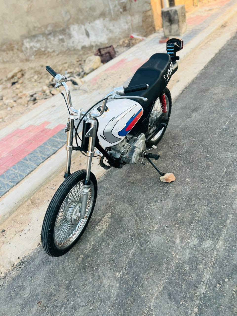 للهم صلي على محمد وال محمد ❤️ 
سلام عليكم دراجه للبيع ارشا مكينه وشاصي كلك مكفولة من كلشي موديل 2020 شاصي كفاله لا عواج ولا لحيم مكينه كفاله لا صوت لا تخان شرط النعومه الدراجه غارضها كله جدد شرط السرعه ول معدل سعرها 325 وبيها مجال للشراي مكاني الحمزة الشرقي رقمي ***********
