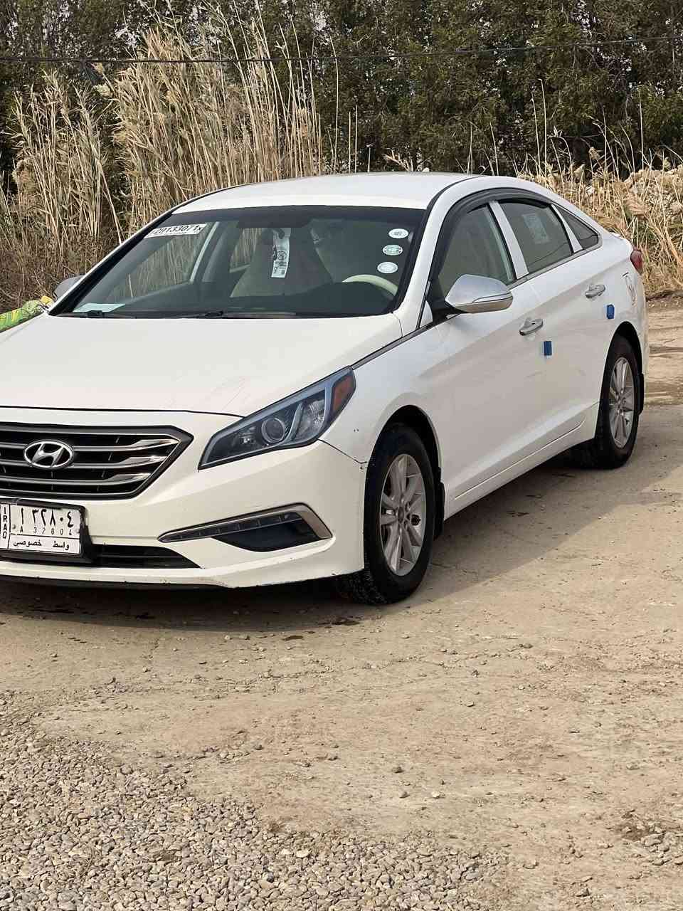 سوناتا 15 وارد أمريكي
سياره جاهزة من كلشي مكينه 2400 سي ون 
تبريد حداديه مانقصه شي 
رقم واسط 
ضربته بنيد سياره ماواصل للدواخل
عنوان ذي قار الشطره. سعره 125
***********
