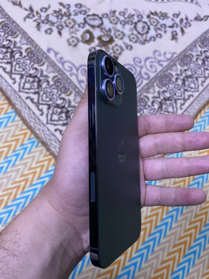 السلام عليكم ايفون 13 برو ماكس 256زيتوني بطارية 85 
مكفول كلشي ممبدل بي جهاز ع ايدي للبيع مكاني بغداد 
السعر (675) ***********
