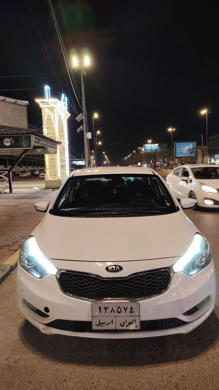 السلام عليكم سيراتو موديل 2014 رقم أربيل تريد وكاله تريد تحويل
بيه باب صبغ ونص من الباب الثانيه بدون حادث ولا داخل جاهزا من كلشي سعرها 113 وبيه مجال
 *********** مكان السياره النجف
