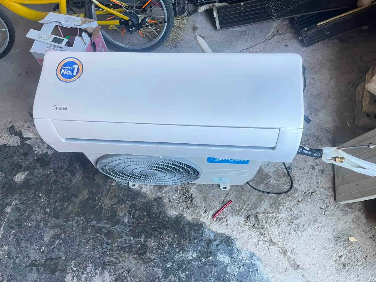 سبلت للبيع واحد طن ميديا 225  بغداد الجديدة ***********

