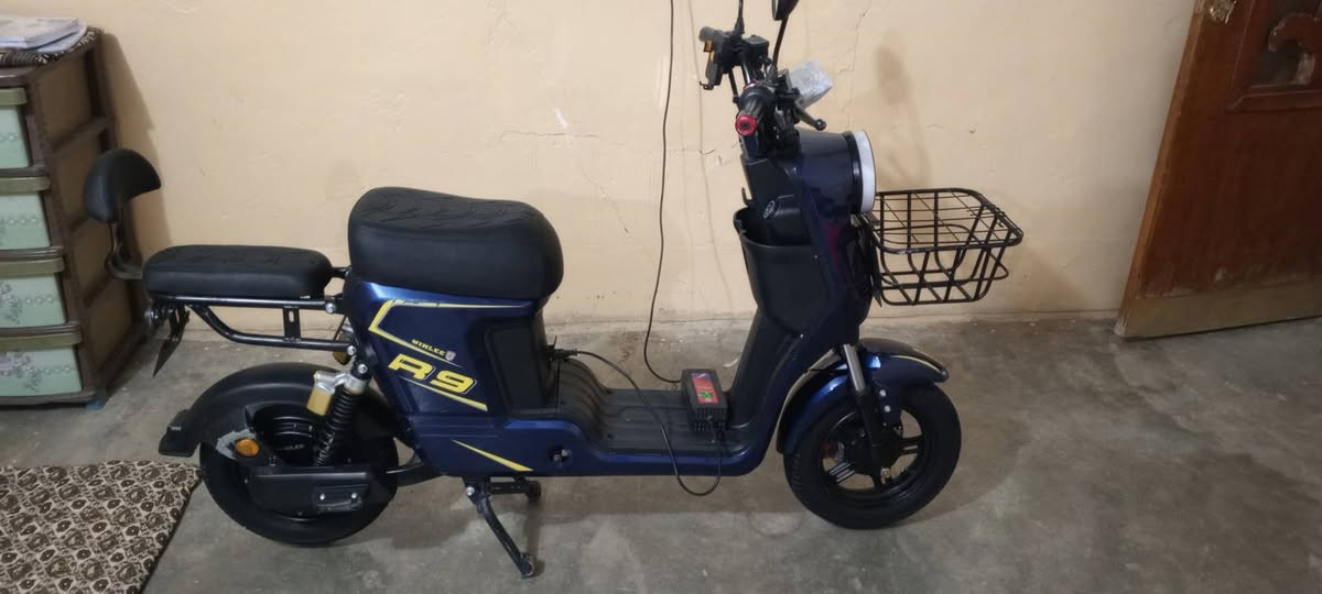 السلام عليكم موطور شحن R9 ما بيه اي نقص وجاهز بطاريات وينلي الاصلي 22 الباب الاول السعر 525 وبيه مجال ويرهم مراوس بموطور بانزين نضيف للاستفسار ***********خاص مغلق
