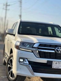 لاندكروز 2021 بحريني اصلي مكفولة كفالة عامه ماشية 76 الف  فول 1/1 مواص...