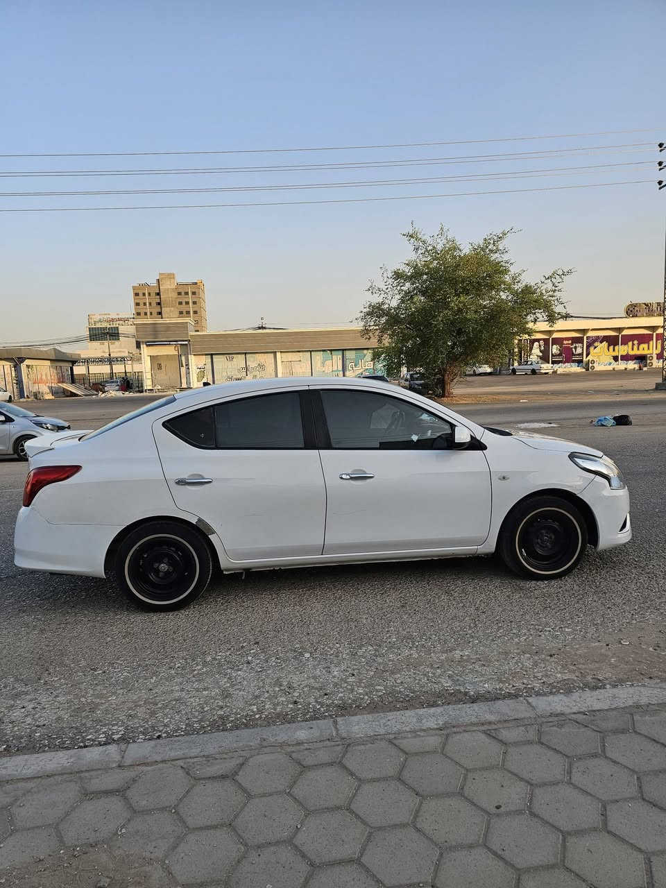 السلام عليكم صني هندي موديل 2020 بليته زركه سياره جاهزه كير مكينه حداديه تبريد ثلج❄️ منضومه جديده تخم تاير جديد رقم اربيل تريد تحويل تريد وكاله وكاله بسمي بيها طخه بالصندوق موضحه بالصور وبالهلال مال جاملغ اقل شبر فقط مابيها صبخ سياره مكفوله من صبخ ماشيه 237 #السعر93 مكاني #نجف لاتصال فقط ***********
