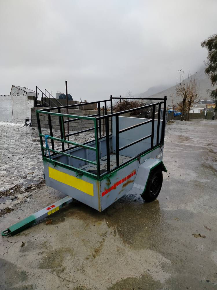 عاره بانه ي دوا ي سه ياره تازه يه 160 به 110 نزيك پيره مه گرون 450 معامه له 
*********** دخان, السليمانية
