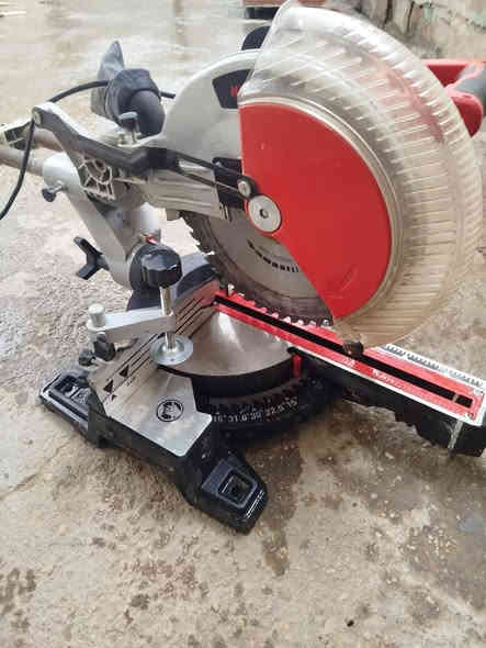 كتر جديد مامستعمل بس مره وحده دوار اي زاويه يكصهه ومتروك لبيع حجم جبير مخذه180 الله شاهد أريده 150وبي مجال قليل عل فحص عنواني كربلاء سيف سعد الاستفسار خاص او الاتصال***********
***********
