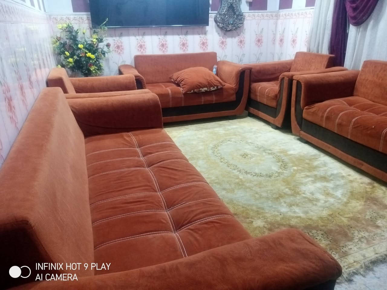 تخم قنفات 5قطع تركي نضيف جدا السعر 250اوبي مجال مكاني الحيانيه ***********
