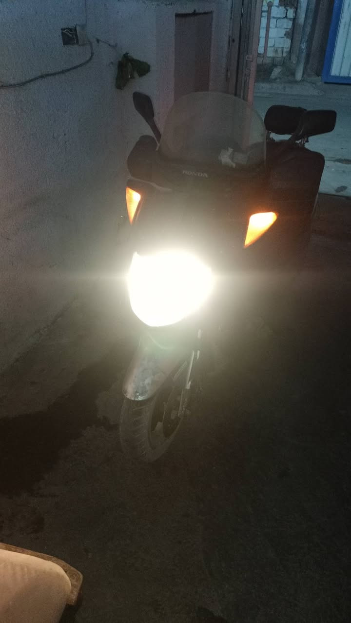 سلام عليكم للبيع دراجه فور سايد ما ناقصه اي شي كامله مكينه مكفوله من التبخير وتنقيص  كهربائيات كله شغاله نكره وحده السعر 500 وبيه مجال العنوان بغداد الحسينيه وهذا رقمي ***********
