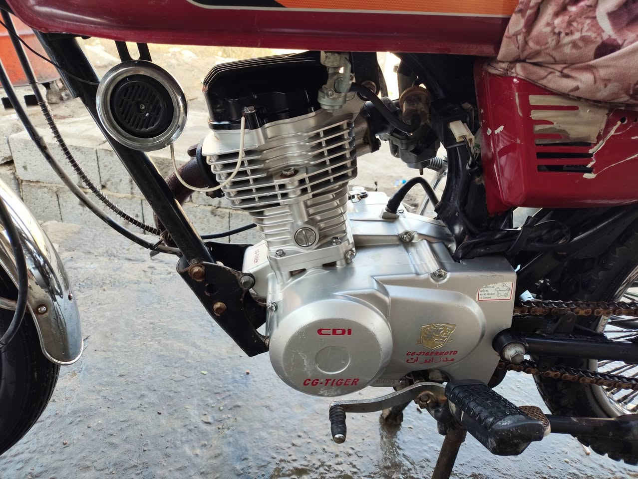 السلام عليكم تايكر

مديل 23 اوراق مكينه مكفوله وما مفتوح بيه برغي

عوزه دشبول فقط 

سعره 400 

مكاني كربلاء طوريج 

***********
