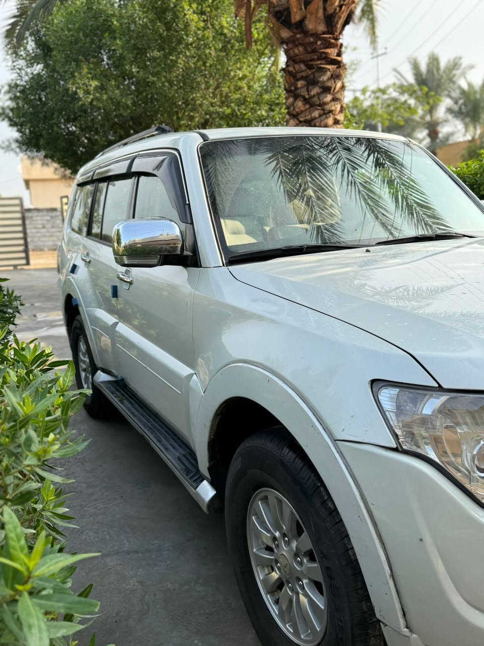 السلام عليكم باجيرو 2010 مكفوله كفاله عامه ماعدا الجاملغ الامامي بالجهه اليمنه بيه صبغ كير ومحرك خير من الله السياره مهزوزه وكامله السنويه ل2030 
محرك 3000 اشايره بالمري 7راكب تبريدهاا ثلاجه 
السياره جاهزه وخير من الله السعر 135 

***********
