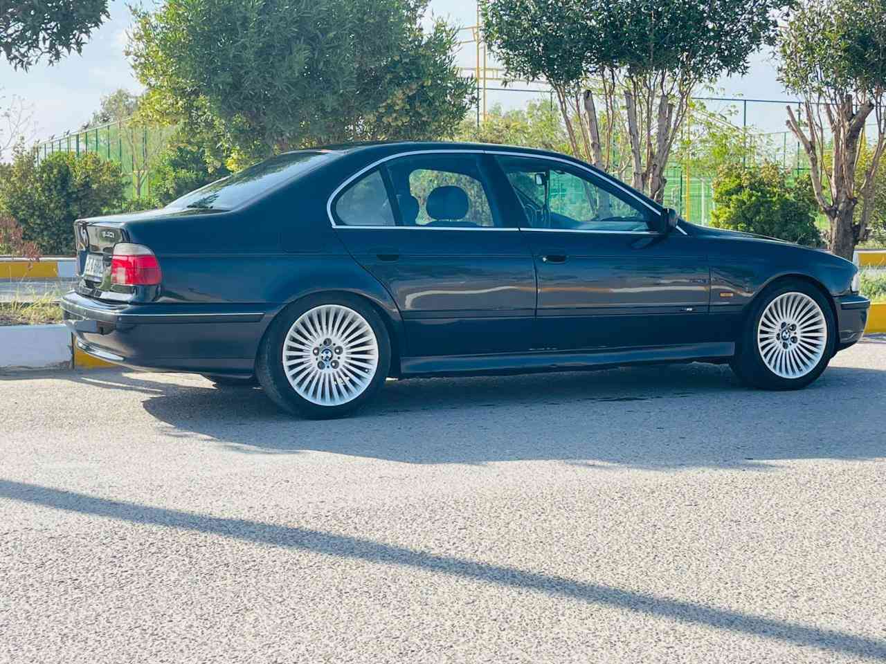 Bmw صقر 99 للبيع
حجم540 مكينه 44 

كير تبترونك 

مصبوغه عام جماليه بدون معجون بدون ضربه 

رقم ديالى دولي تحويل مباشر 

مكينه كير كفاله 

الصور موجوده بيها كل تفاصيل السياره 

مكان السياره صلاح الدين الضلوعيه 

السعر 92 بيها مجال بسيط 

للاستفسار :***********
