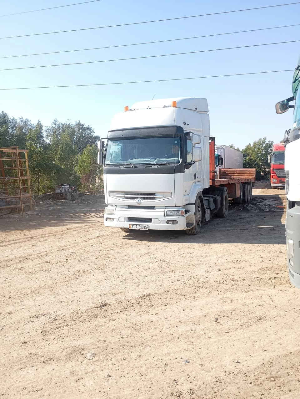 رينو موديل 2000 بلادي بم ونزل 400 سياره جديده كله عله بلاد رقم وسنويه جديد 31هزه جديده مكفوله كفاله عامه بس راس ابيع أو راس وعربانه اربع دناكير 11  ***********
