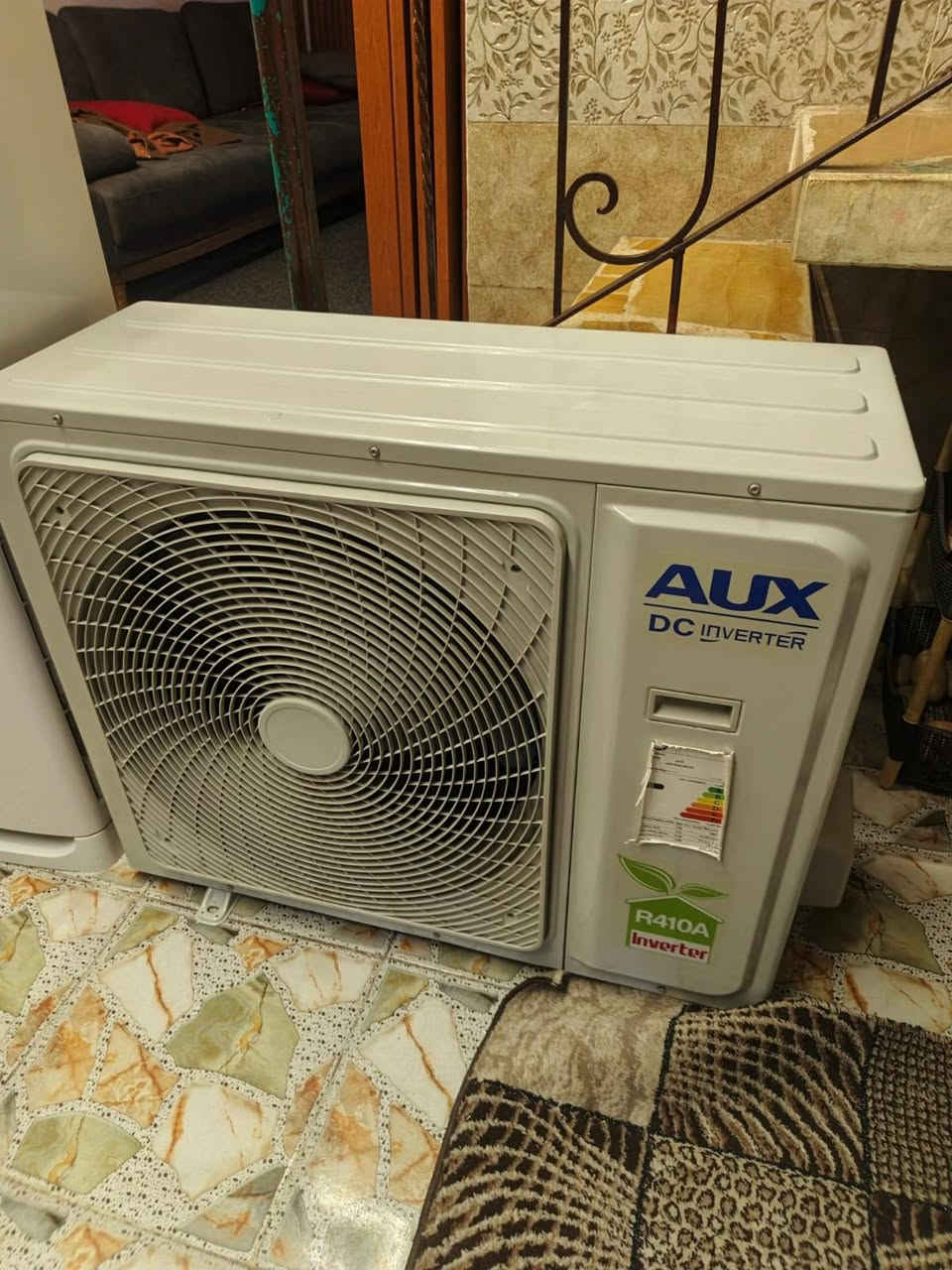 اواكس ٣ طن انفيرتر تحكم امبير انتاج ٢٥ جديد لوك مع كامل اغراضه للبيع مكاني البياع ***********
