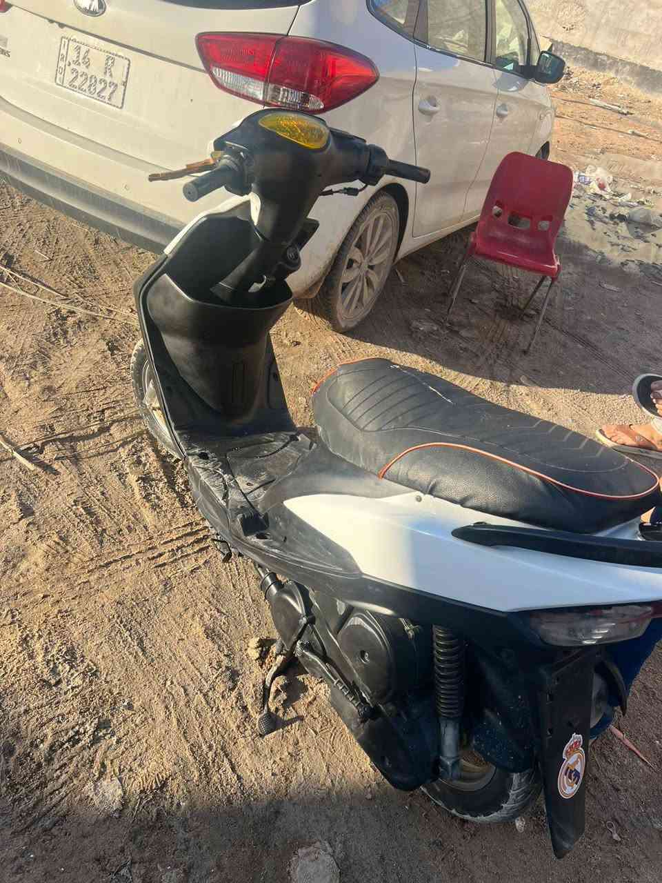 سلام وعليكم دراجه ماكس عدل لبيع دراجه كامله ما مفتوحه بوشه بلاديه مشي وشلعه حلوه 750 وبيه مجال العنوان عوسيان أبو الخصيب رقم ***********
