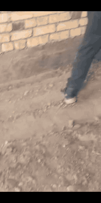 السلام عليكم ورحمة الله 
مستعدين للعمل في كافة البيوت عملنا يتضمن
تنظيف البيوت من الانقاض وقلع الاتربة 
دك الارضية بالقفاز 
تربيع البيوت
فرش السبيس والحدل 
رقم الهاتف ***********
العنوان ناصريه مركز والاقضية القريبة منها
