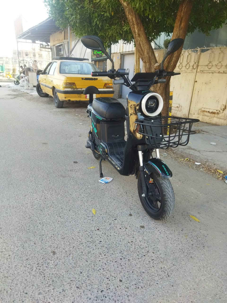 السلام عليكم 
درجة شحن ار تسعه 
مديل 25 
5باتري كبار ولي 32انبير 
بصمه وسويج وشاحنه اصليه 
دراجه جديده وكامله كل نقص مابيه وتجي تفحصه وتفتر بيه وين ميعجبك 
بغداد الامين الثانية 
السعر 400وبيه مجال 
***********

